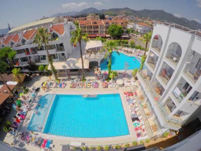 Club Atrium Hotel