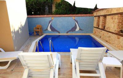 Bacchus Pension