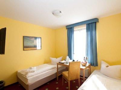 Golden Leaf Hotel Perlach Allee Hof