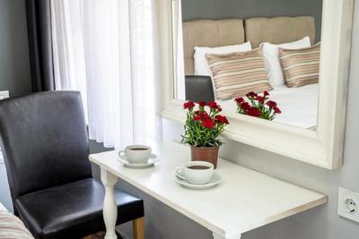 Hotel Rose Bouquets