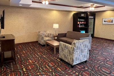 Quality Suites Midland