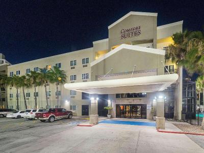 Comfort Suites Beachside