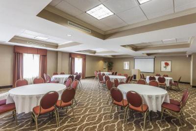 Comfort Suites Suffolk - Chesapeake