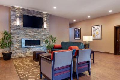 Comfort Inn & Suites Fayetteville-University Area