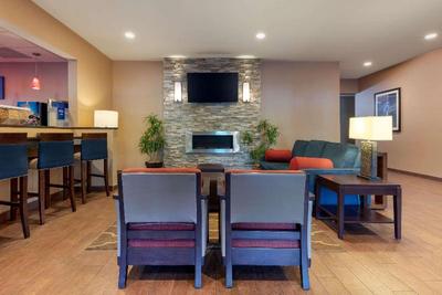 Comfort Inn & Suites Fayetteville-University Area