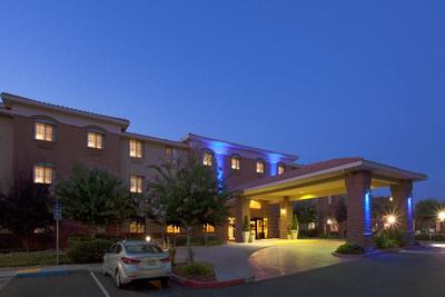 Holiday Inn Express & Suites Davis-University Area