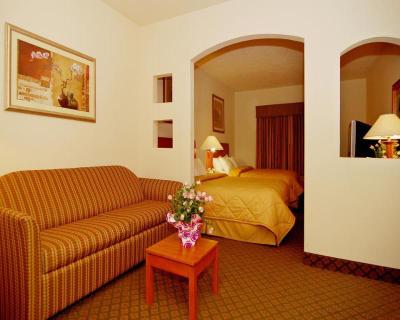 Comfort Inn & Suites