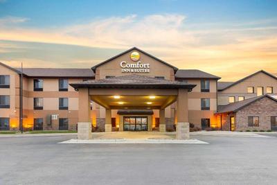 Comfort Inn & Suites Mitchell Area