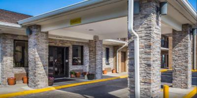 Quality Inn & Suites Suffolk Area
