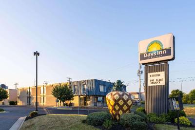 Days Inn by Wyndham Winchester North
