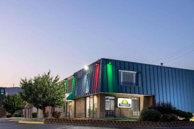 Days Inn by Wyndham Winchester North
