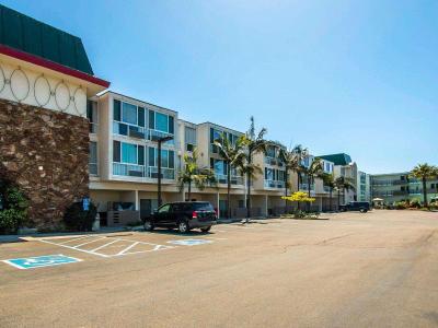 Motel 6 Oceanside, CA – Marina / Camp Pendleton