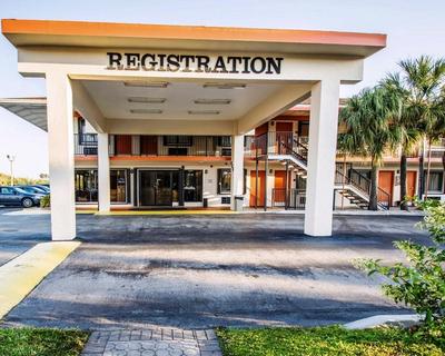 Quality Inn Florida City - Gateway To The Keys