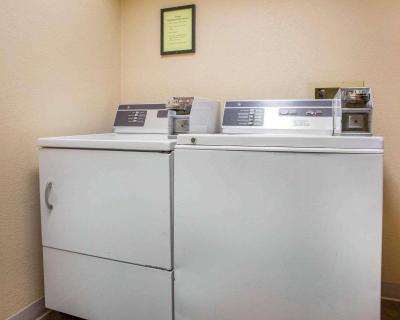 Quality Inn Ottawa near Starved Rock State Park