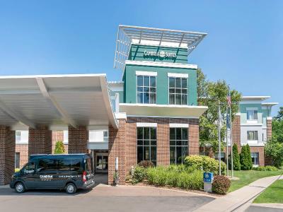 Cambria Suites Traverse City