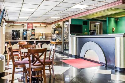 Econo Lodge Scranton near Montage Mountain