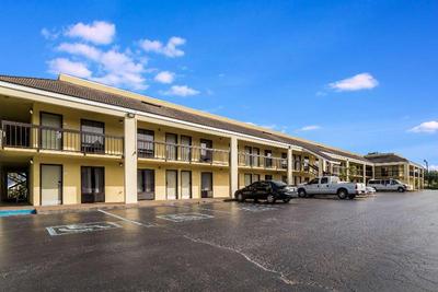 Quality Inn Coliseum