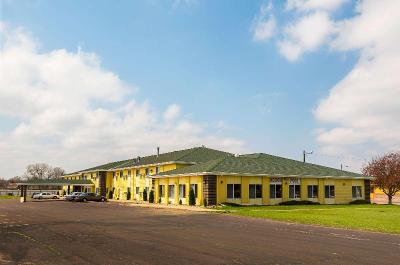Quality Inn Mitchell Area