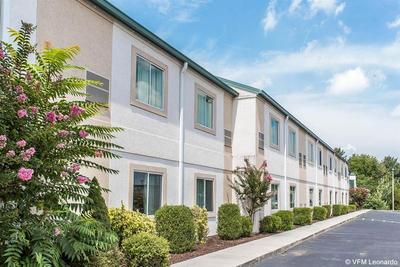 Econo Lodge Morristown area