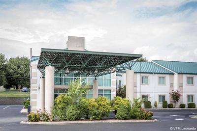 Econo Lodge Morristown area
