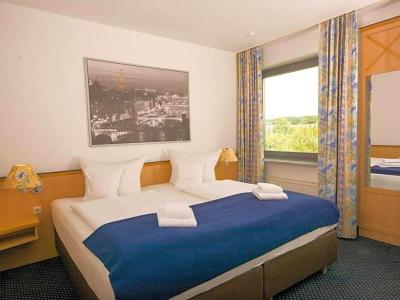 Hotel Near By