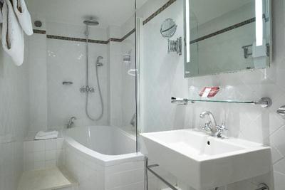 Elysees Hotel