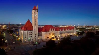 St. Louis Union Station Curio Collection by Hilton