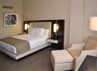 DoubleTree by Hilton Houston Hobby Airport