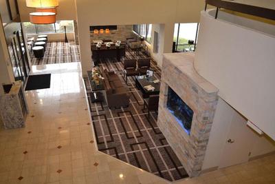 DoubleTree by Hilton Houston Hobby Airport