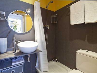 Inside Barcelona Apartments Sants