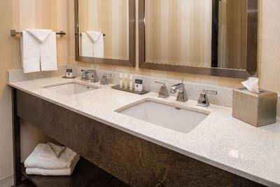 DoubleTree by Hilton Beaverton
