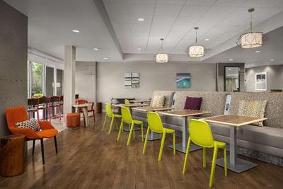 Home2 Suites Jacksonville, NC