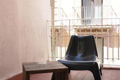 Hostal Raval Rooms
