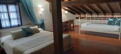 Hotel La Casona Del Revolgo