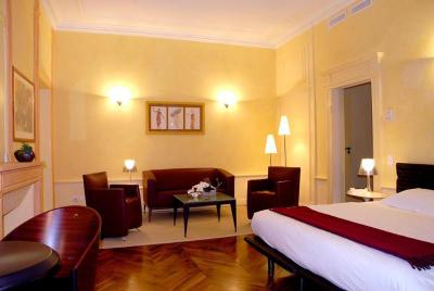 Hotel Du Palais De Lisle