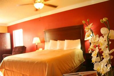 Pacific Inn & Suites