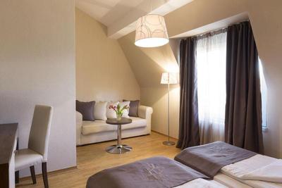 Empress Boutique Hotel