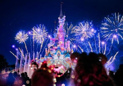 Disneyland Hotel + Bilet