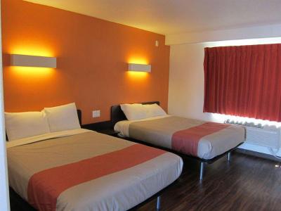 Motel 6 Oceanside Marina