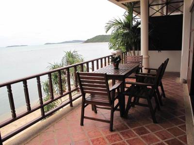 Grand Villa La Perla Samui