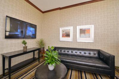 Holiday Inn Express LaGuardia