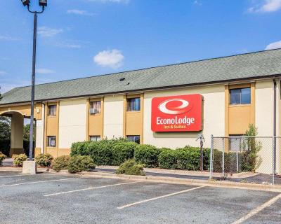 Econo Lodge Inn & Suites East Matthews