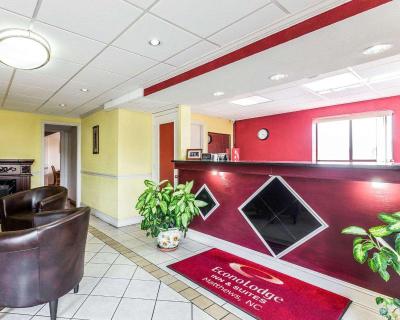 Econo Lodge Inn & Suites East Matthews
