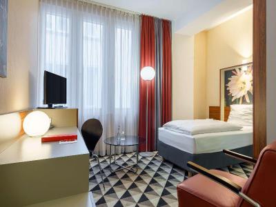 Premier Inn Cologne City Mediapark Hotel