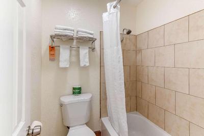 Howard Johnson & Suites by Wyndham Chula Vista