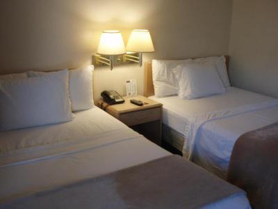 Knights Inn & Suites