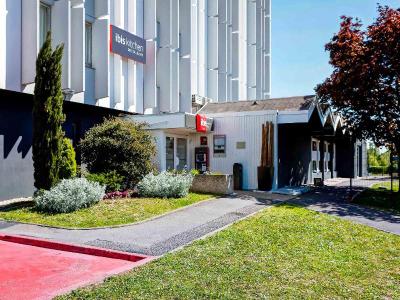 Ibis Lyon Est Bron