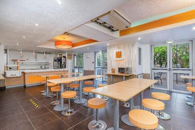 B&B HOTEL Marseille Parc Chanot