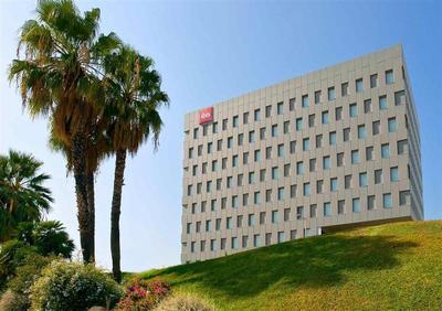 ibis Barcelona Santa Coloma