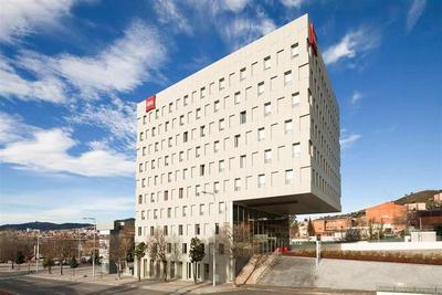 ibis Barcelona Santa Coloma